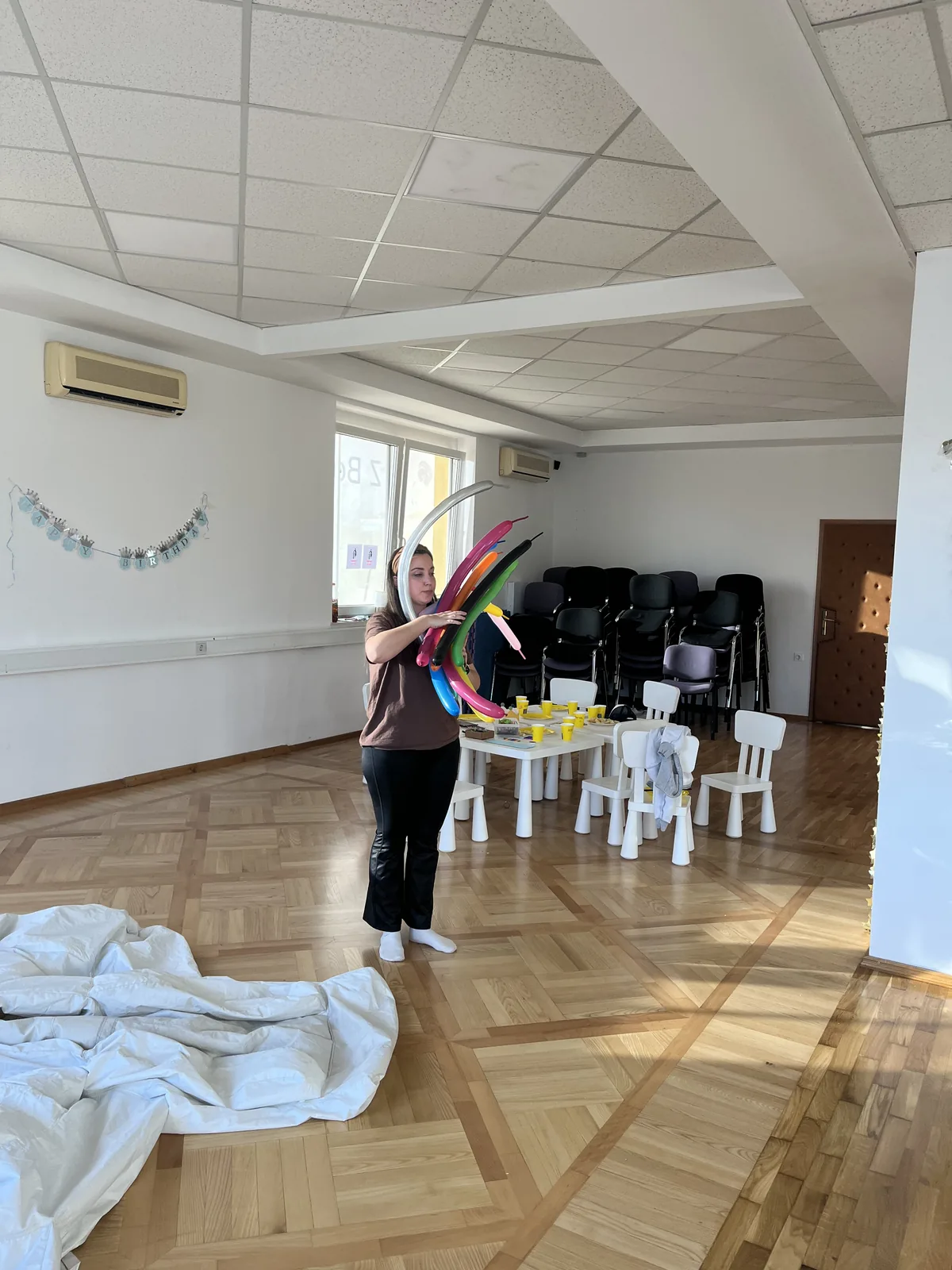Poslikava obraza in oblikovanje balonov